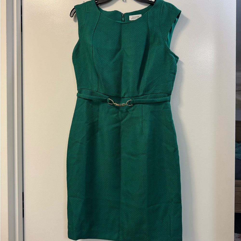 Tahari Green Sleeveless Sheath Dress for Work